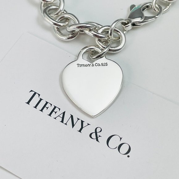 Size Medium Tiffany & Co Classic Blank Heart Tag Charm Bracelet in Silver - Picture 3 of 6